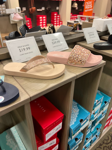 Shoe Store «DSW Designer Shoe Warehouse», reviews and photos, 937 Watters Creek Blvd, Allen, TX 75013, USA