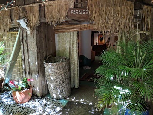 Holly Farm image