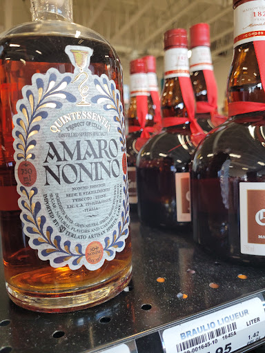 Liquor Store «Santiam Liquor Store», reviews and photos, 2530 Pacific Blvd SE, Albany, OR 97322, USA