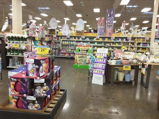 Shopping Mall «Gateway Shopping Center», reviews and photos, 9924 NE Halsey St, Portland, OR 97220, USA