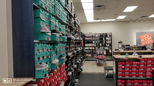 Shopping Mall «Orlando Vineland Premium Outlets», reviews and photos, 8200 Vineland Ave, Orlando, FL 32821, USA