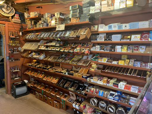 Cigar Shop «Cigar Hut», reviews and photos, 1172 Estero Blvd # 103, Fort Myers Beach, FL 33931, USA