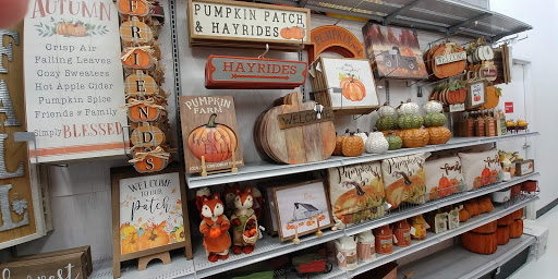 Craft Store «Michaels», reviews and photos, 229 W Alexander St, Plant City, FL 33563, USA