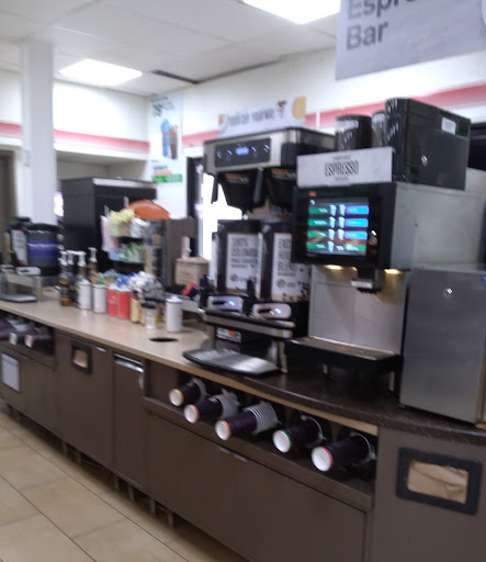 Convenience Store «7-Eleven», reviews and photos, 10508 Leesburg Pike, Vienna, VA 22182, USA