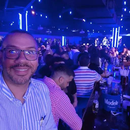 American Restaurant «Cracker Barrel Old Country Store», reviews and photos, 2115 S Church St, Murfreesboro, TN 37130, USA