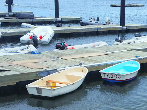 Shopping Mall «Aquidneck Shopping Centre», reviews and photos, 77 E Main Rd, Middletown, RI 02842, USA