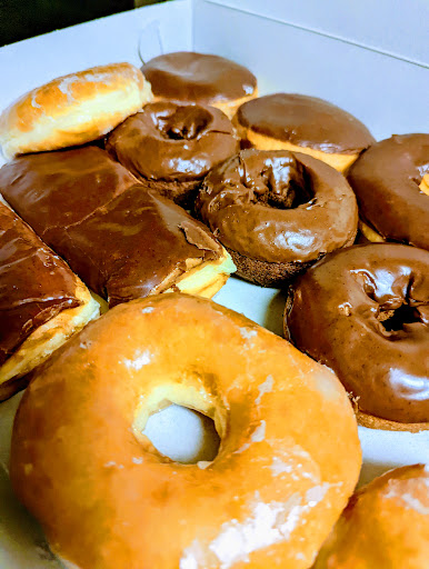 Donut Shop «Donut King», reviews and photos, 7401 Greenback Ln, Citrus Heights, CA 95610, USA