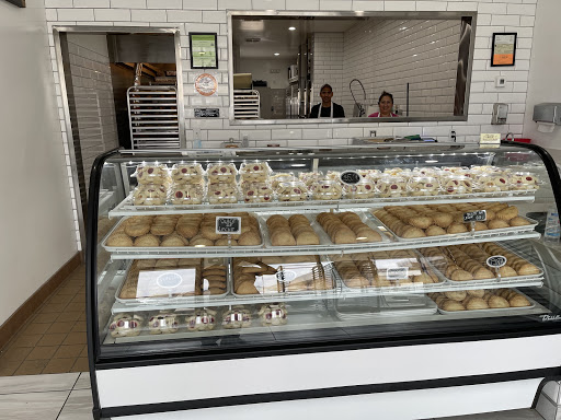 MAX'S BAKED GOODS Panaderia