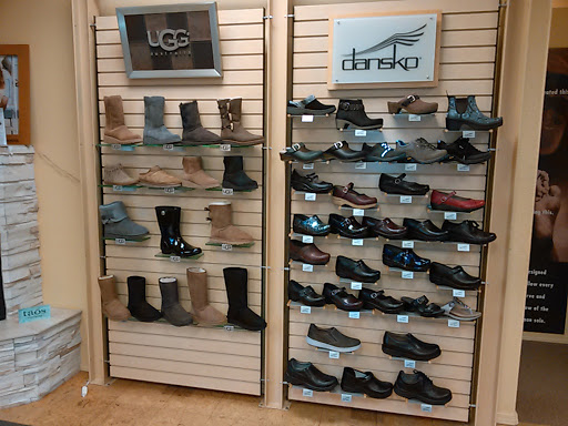 Shoe Store «Coastal Shoes», reviews and photos, 1317 NW U.S. 101, Lincoln City, OR 97367, USA