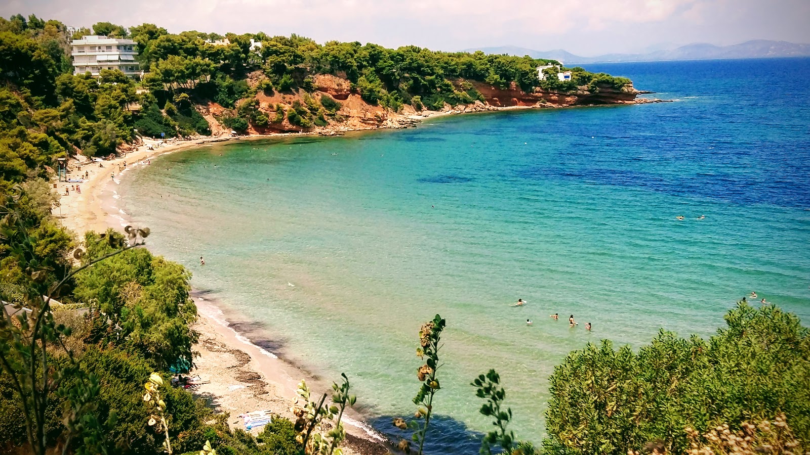 Foto von Paralia Kokkino Limanaki mit heller sand Oberfläche