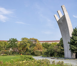 Platz der Luftbrücke photo
