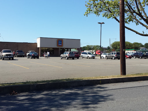 Supermarket «ALDI», reviews and photos, 3152 N Susquehanna Trail, Shamokin Dam, PA 17876, USA