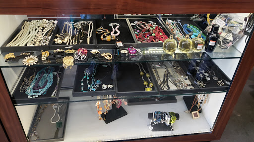 Thrift Store «Goodwill South Lake Union», reviews and photos, 411 Westlake Ave N, Seattle, WA 98109, USA