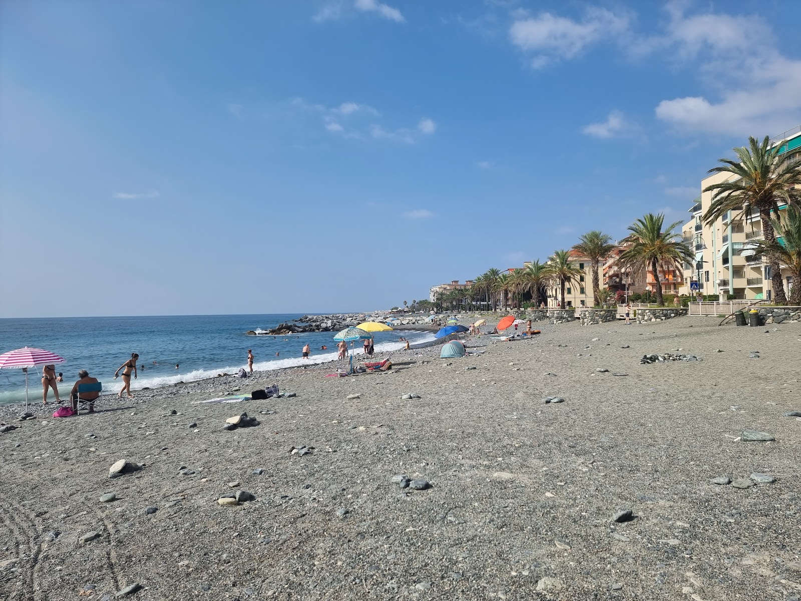 Fotografija Spiaggia Libera Carretta Cogoleto z modra čista voda površino