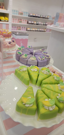 Cosmetics Store «Lush Cosmetics», reviews and photos, 249 Newport Center Dr, Newport Beach, CA 92660, USA