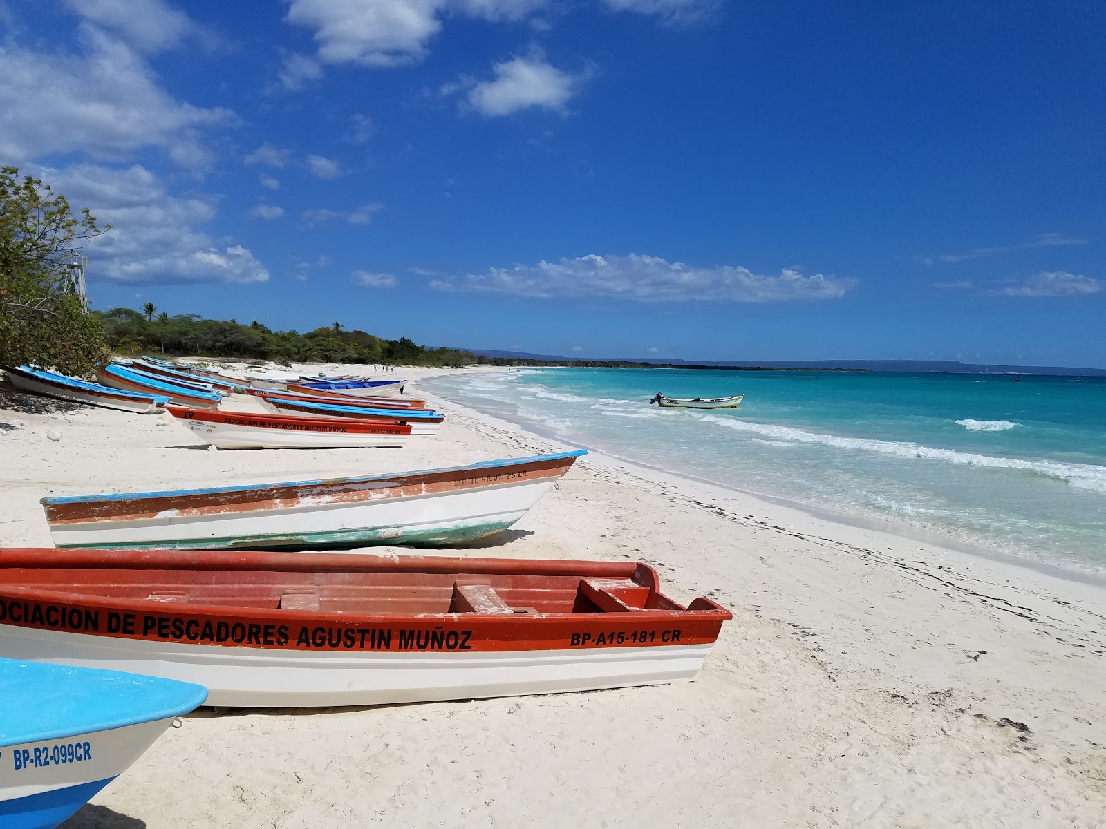 Foto von Pedernales beach mit feiner beiger sand Oberfläche