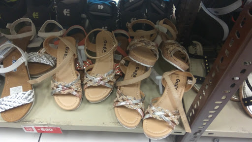 Tiendas para comprar sandalias mujer Montevideo