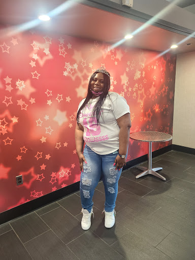 Movie Theater «Bel Air Luxury Cinema», reviews and photos, 10100 East 8 Mile Road, Detroit, MI 48234, USA