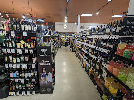 Grocery Store «The Hills Market», reviews and photos, 7860 Olentangy River Rd, Columbus, OH 43235, USA