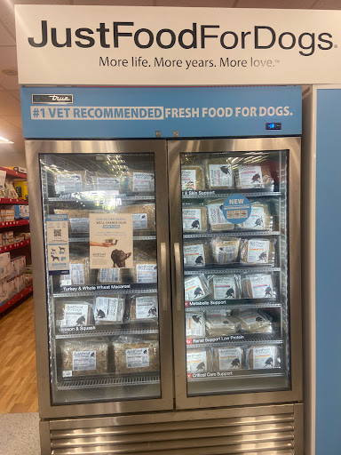 Pet Supply Store «Petco Animal Supplies», reviews and photos, 430 N Euclid St, Anaheim, CA 92801, USA