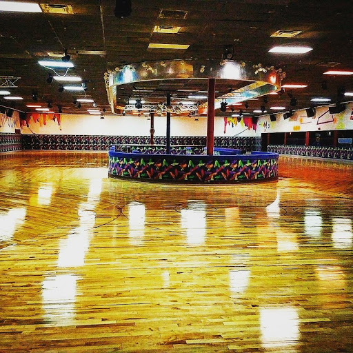 Roller Skating Rink «Super Wheels Skating Center», reviews and photos