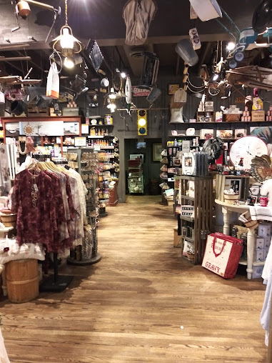 Reviews Cracker Barrel Old Country Store (Fish Shop) in Maine ...