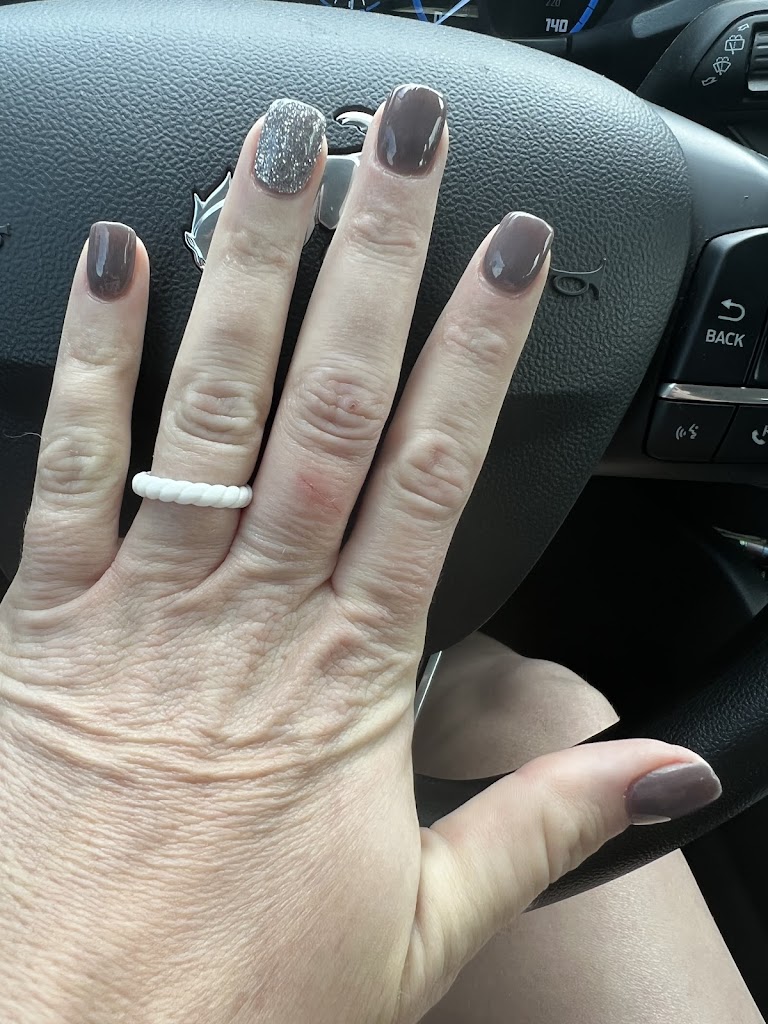 MT Nail & Spa 77336