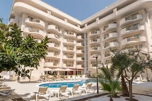 Hotel Salou Beach by Pierre & Vacances image