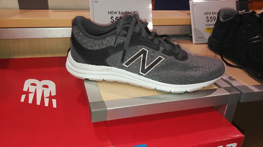 Shoe Store «DSW Designer Shoe Warehouse», reviews and photos, 8502 Eager Rd, Brentwood, MO 63144, USA