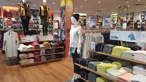 Stores to buy benetton women's products Toulouse