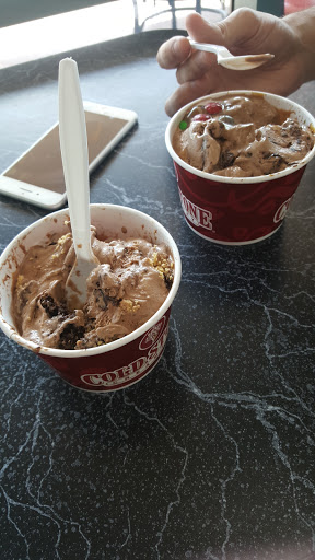 Ice Cream Shop «Cold Stone Creamery», reviews and photos, 1649 S Stapley Dr #102, Mesa, AZ 85204, USA