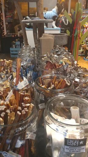 Pet Supply Store «Ruff Haus Pets», reviews and photos, 4652 N Rockwell St, Chicago, IL 60625, USA