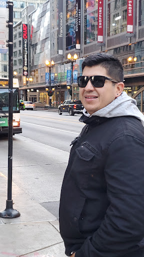 Movie Theater «AMC DINE-IN Block 37», reviews and photos, 108 N State St #434, Chicago, IL 60602, USA