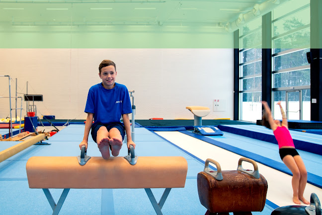 Beoordelingen van Atlas College Genk vzw in Genk - School