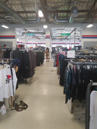 Thrift Store «Super Thrift Store», reviews and photos, 815 N Oxnard Blvd, Oxnard, CA 93030, USA