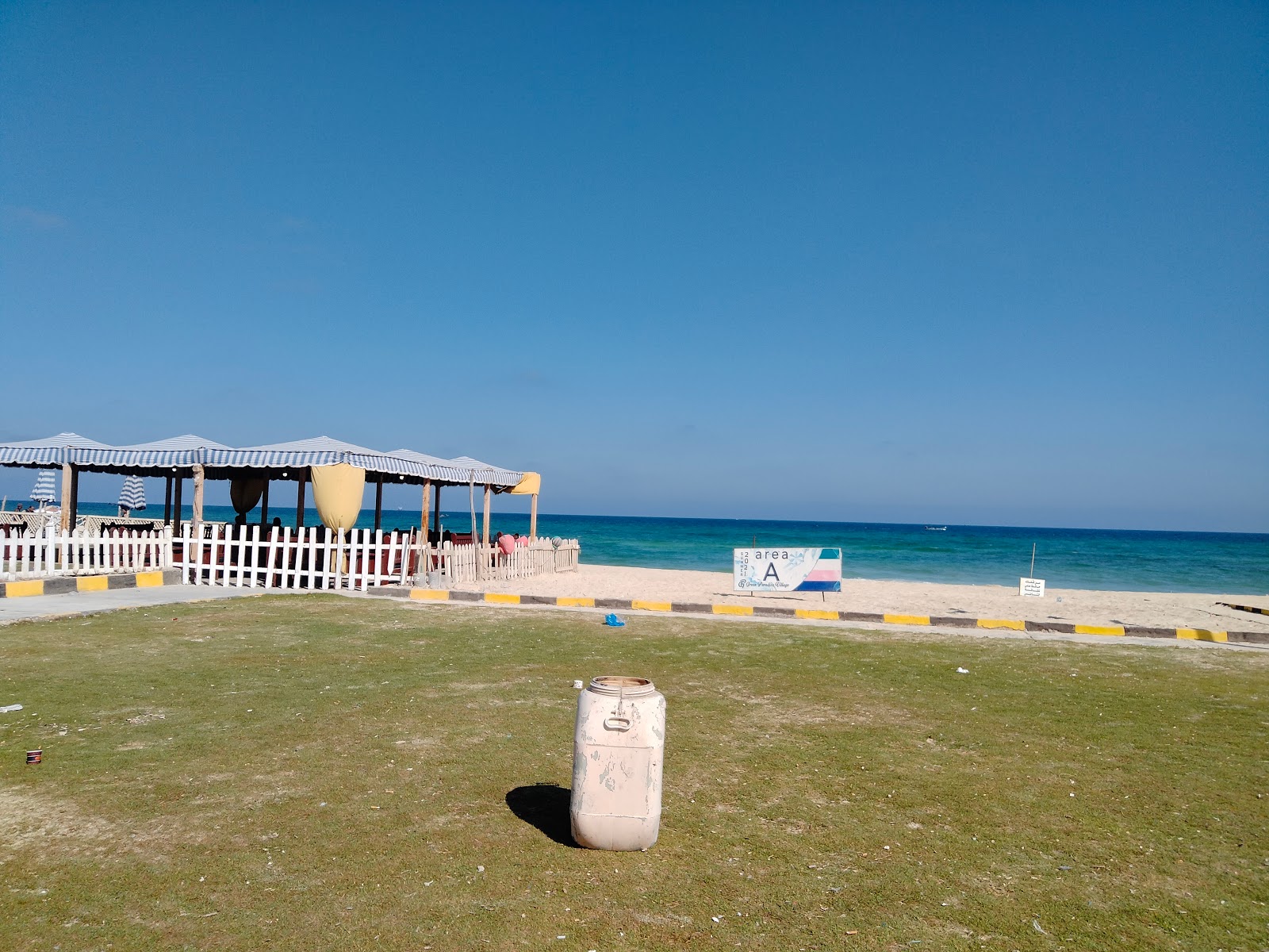 El Nakheel Beach photo #7