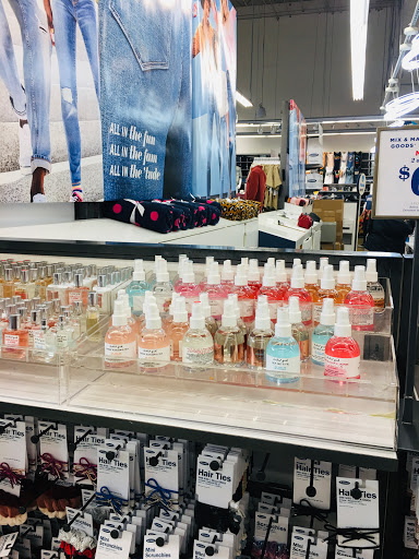 Clothing Store «Old Navy», reviews and photos, 2100 S University Dr, Davie, FL 33324, USA