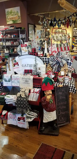 Kitchen Supply Store «Kiss The Cook Kitchen Shop», reviews and photos, 113 E Theissen St, Boerne, TX 78006, USA