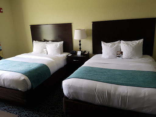 Hotel «Comfort Suites At Fairgrounds-Casino», reviews and photos, 4506 Oak Fair Blvd, Tampa, FL 33610, USA