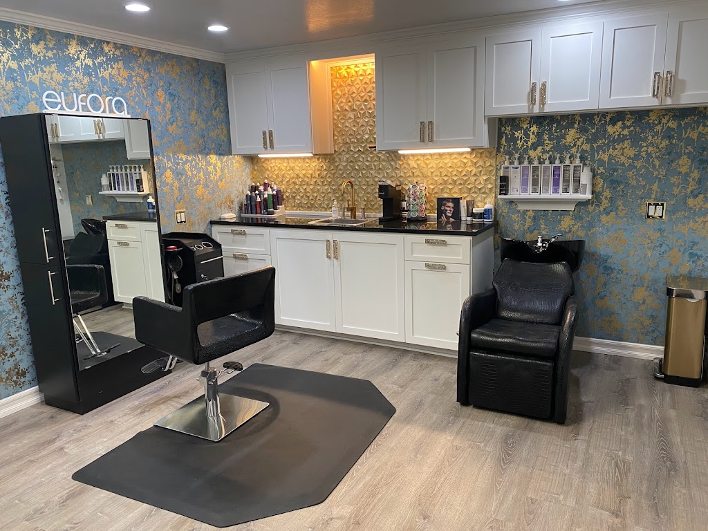 Michelle's Finally Salon 95073
