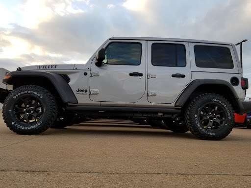 Car Dealer «Kasper Chrysler Dodge Jeep», reviews and photos, 2206 Cleveland Rd W, Sandusky, OH 44870, USA