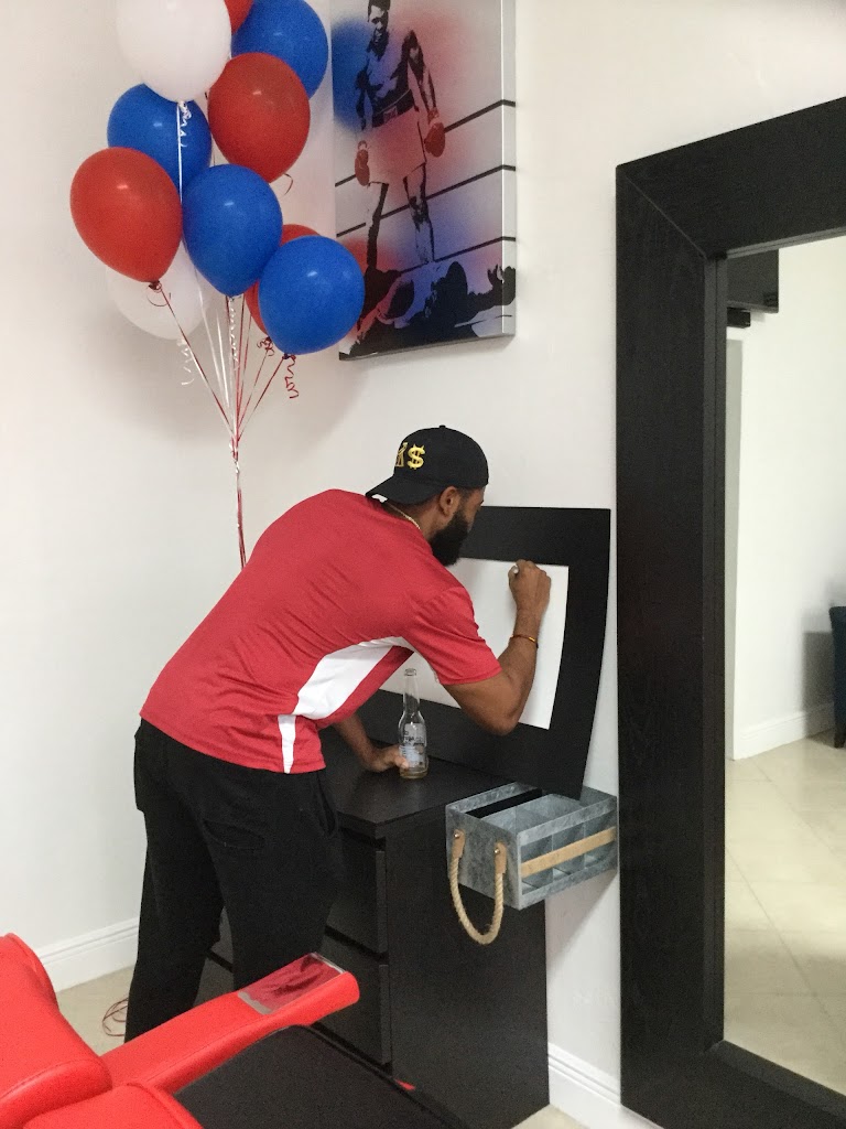 Undercover Barbershop 33141