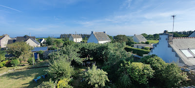 Maison AVEL DRO jardin arboré pointe du Raz Wifi à Plogoff