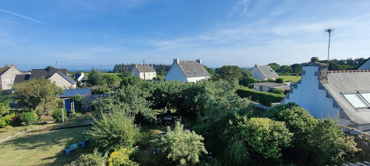 Maison AVEL DRO jardin arboré pointe du Raz Wifi à Plogoff (Finistère 29)
