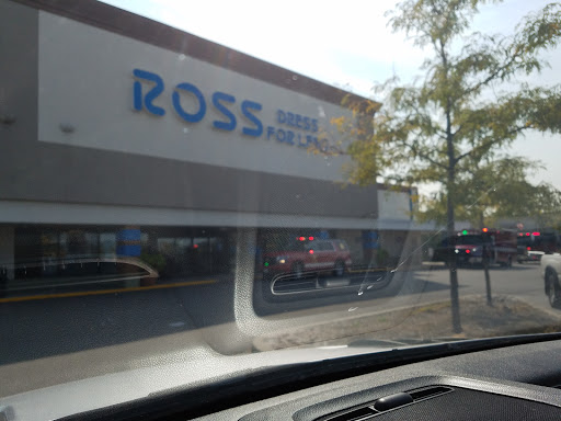 Clothing Store «Ross Dress for Less», reviews and photos, 1237 E Golf Rd, Schaumburg, IL 60173, USA