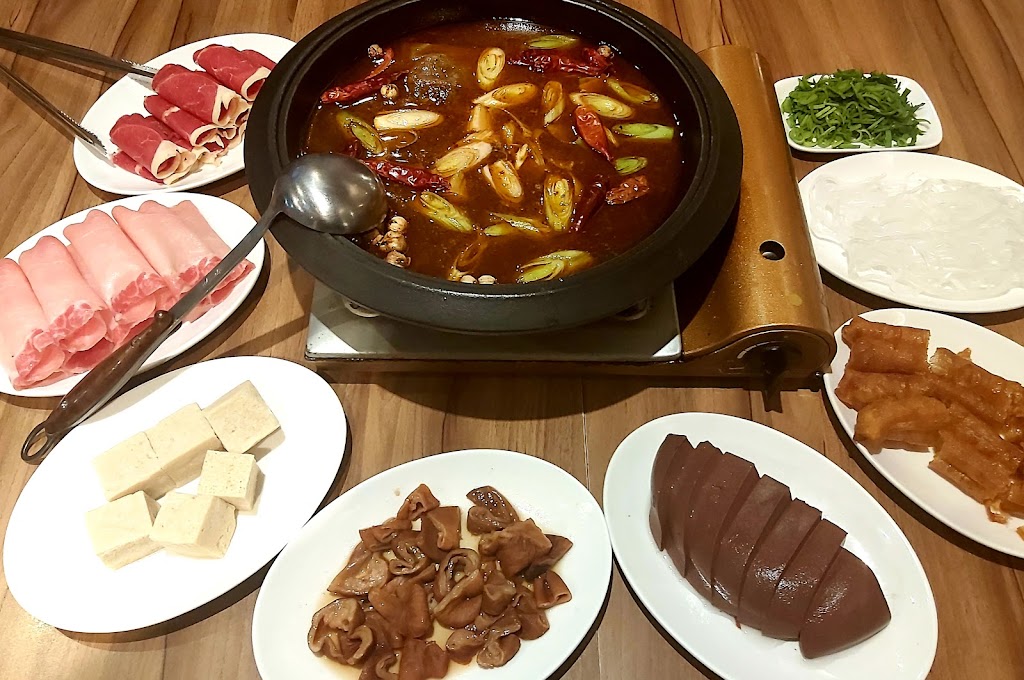 金鍋聚 韓式鍋物 的照片