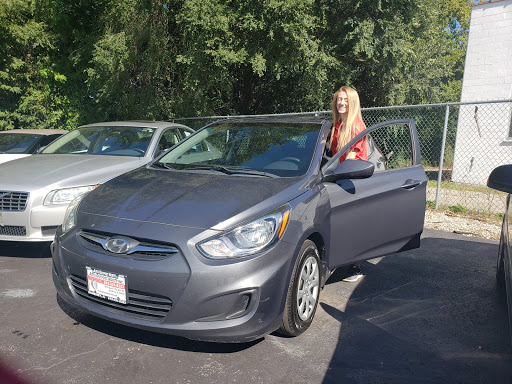 Car Dealer «Auto Outpost North Inc», reviews and photos, 4710 W Elm St, McHenry, IL 60050, USA