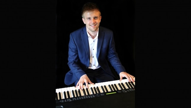 Mark Thompson - North East Wedding Pianist