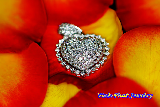 Vinh Phat Jewelry Center, 9200 Bolsa Ave #213, Westminster, CA 92683, USA, 