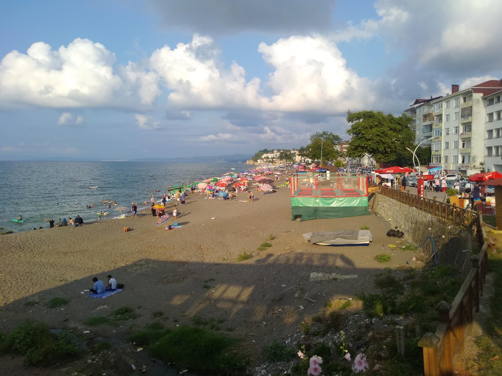 Сuhalli Plajı'in fotoğrafı ve yerleşim